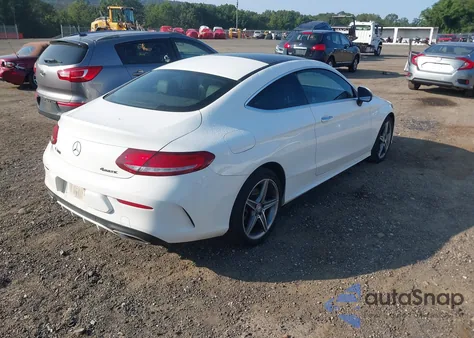 2017 Mercedes-Benz C 300 4Matic z USA, uszkodzony, nr VIN WDDWJ4KB2HF488590